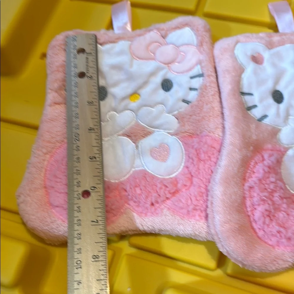 Hello Kitty Pink and White wash cloths